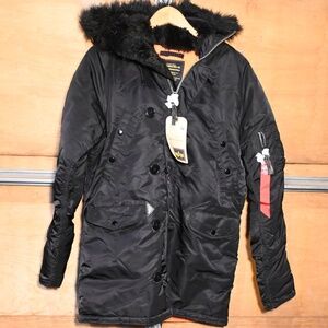 Alpha Industries winter parka size Medium